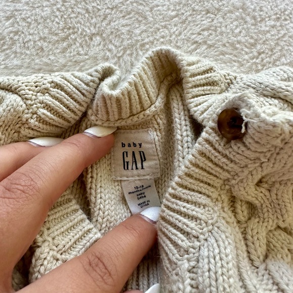 Baby gap knit sweater🍂 - Picture 3 of 3
